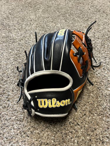 2023 Wilson RH Infield A2000 1975 Baseball Glove 11.75" (Used)