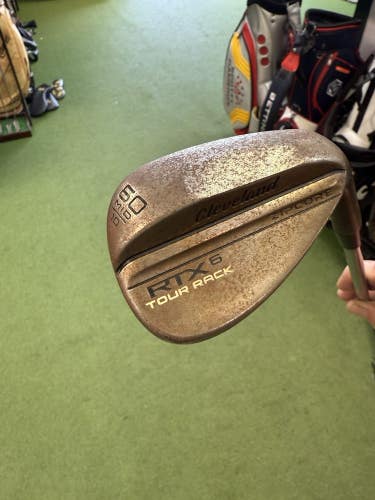 RH Cleveland RTX 6 Tour Rack Raw 60.10* Lob Wedge Dynamic Gold Wedge Flex Shaft