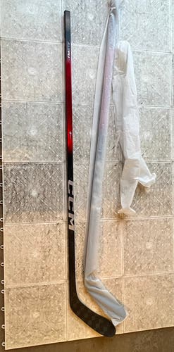 Senior CCM Jetspeed FT8 Pro Left Hand Hockey Stick P28  (New)
