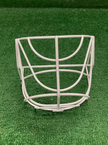HM30 Goalie White Cat Eye Cage (Used)