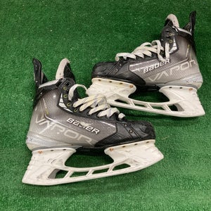 Senior Bauer Vapor Hyperlite Hockey Skates Pro Stock 10.5 (Used)