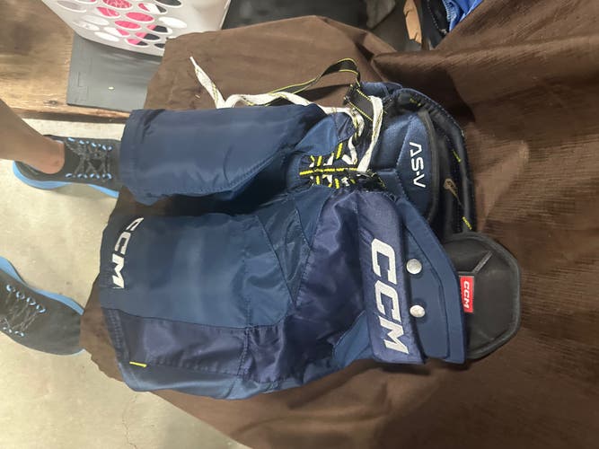 Junior Small CCM Tacks AS-V Hockey Pants (Used)