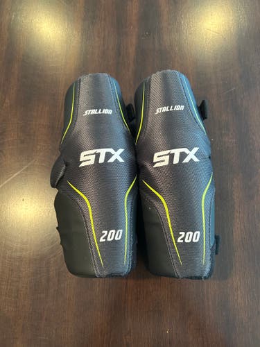 Small / Medium Youth STX Stallion 200 Arm Pads (Used)