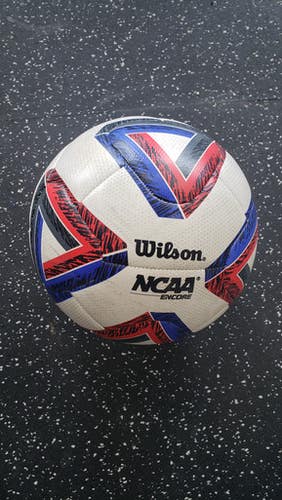 Used Wilson NCAA ENCORE All Size Soccer Ball White 5 11849-S000030085