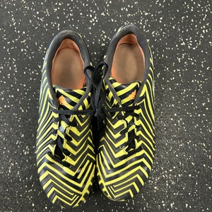 Used Adidas Soccer Cleats Black And Optic Yellow Junior 04.5 11849-S000030124