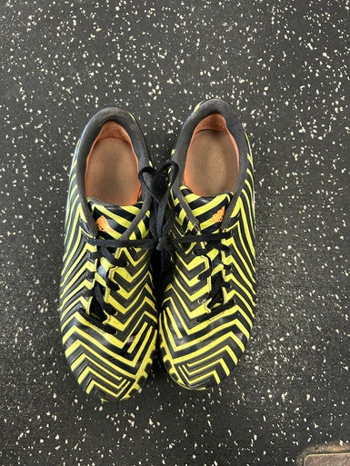 Used Adidas Soccer Cleats Black And Optic Yellow Junior 04.5 11849-S000030124