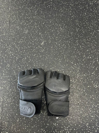 Used Martial Arts Gloves Black MD 11849-S000030115