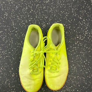 Used Nike Soccer Indoor Shoes Optic Yellow Junior 04.5 11849-S000030120