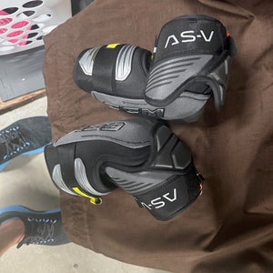 Senior Extra Large CCM Tacks AS-V Elbow Pads (Used)