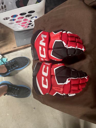 CCM Tacks AS-V Pro Gloves 13" (Used)