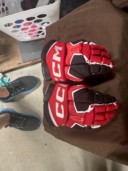 CCM Tacks AS-V Pro Gloves 13" (Used)