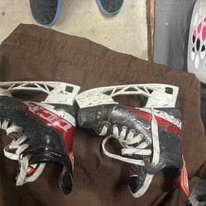 CCM JetSpeed FT4 Hockey Skates Regular Width Size 2.5 (Used)