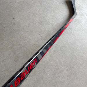 P92 87 Flex Senior Bauer Proto R Left Hand Hockey Stick Pro Stock (Used)