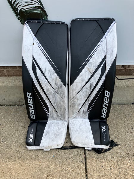 35" Senior Bauer Vapor X5 Pro Goalie Leg Pads (Used)