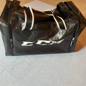 CCM Team Hockey Duffle Bag (New - Lots of Room)