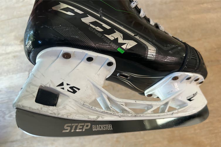CCM RibCor 100k Pro Hockey Skates Regular Width Size 5.5 (Used)