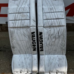 Intermediate Vaughn Velocity V9 Goalie Leg Pads | 30" + 2