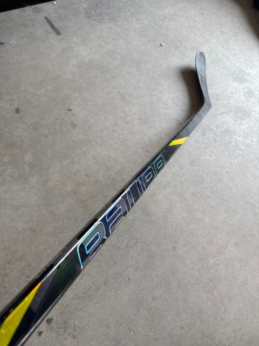 P28 65 Flex Senior Bauer Tracer Left Hand Hockey Stick Pro Stock (Used)