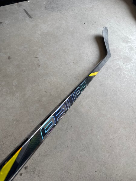 P28 65 Flex Senior Bauer Tracer Left Hand Hockey Stick Pro Stock (Used)