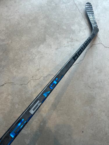 P28 77 Flex Senior Bauer AG5NT Left Hand Hockey Stick Pro Stock (Used)