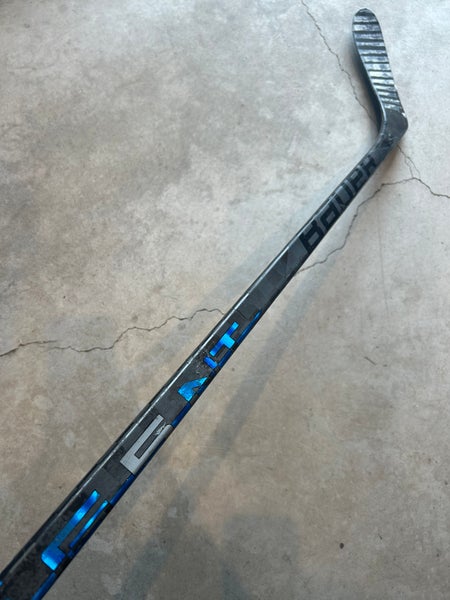 P28 77 Flex Senior Bauer AG5NT Left Hand Hockey Stick Pro Stock (Used)