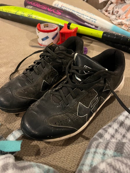 Black Men's Size M 8.0 (W 9.0) Youth Under Armour Metal Cleats (Used)
