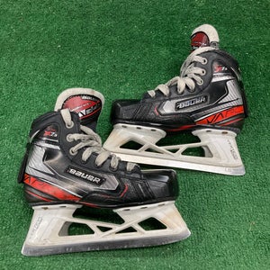 Junior Bauer Vapor X2.9 Hockey Goalie Skates Regular Width Size 1.5 (Used)