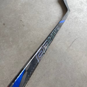 P28 70 Flex Senior Bauer Tracer Left Hand Hockey Stick Pro Stock (Used)