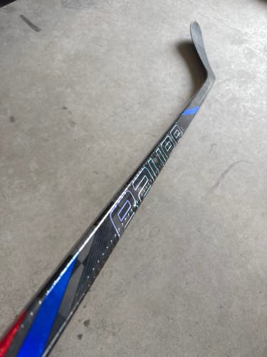 P28 70 Flex Senior Bauer Tracer Left Hand Hockey Stick Pro Stock (Used)