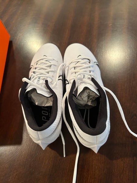 White Men's Size M 8.5 (W 9.5) Youth Nike Low Top (New)