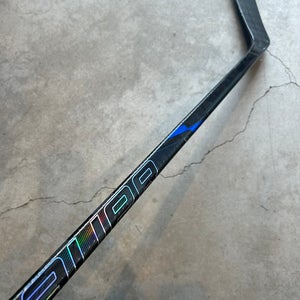 P28M 70 Flex Senior Bauer Tracer Left Hand Hockey Stick Pro Stock (Used)