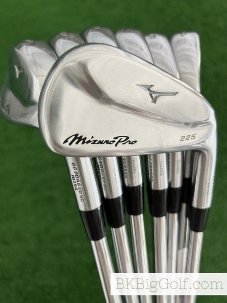Mizuno Pro 225 Forged Iron Set 4-P / Dynamic Gold 105 Regular