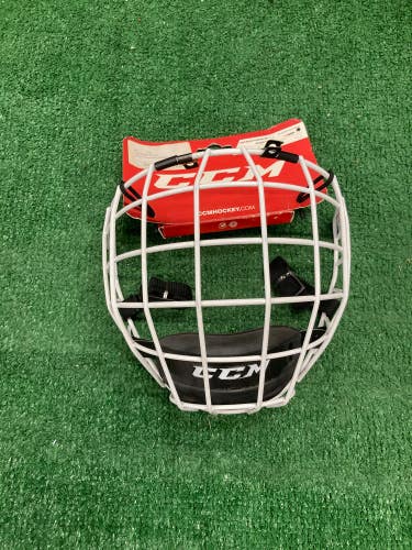 Medium Senior CCM FM580 Cage (New)