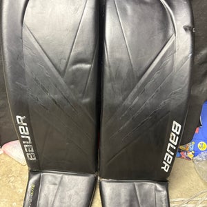 XL  Bauer Hyperlite Goalie Leg Pads (Used)