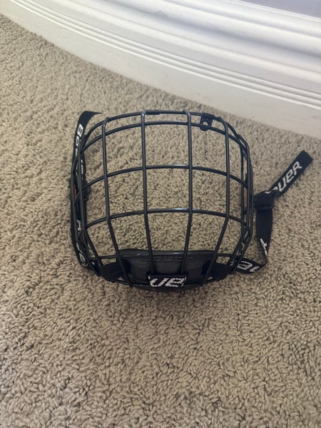 Bauer Full Cage (Used)