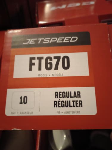 *Unused* CCM JetSpeed FT670 Hockey Skates Regular Width 10 (New)