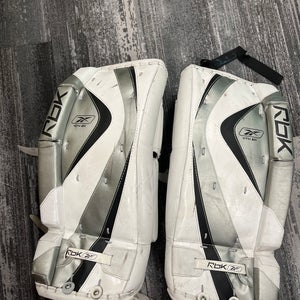 White 21" Youth Reebok 6K Goalie Leg Pads (Used)