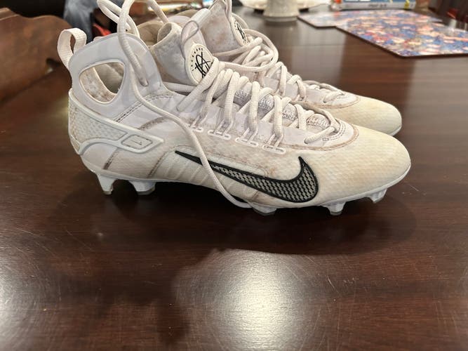 White Men's Size M 9.5 (W 10.5) Youth Nike Mid Top (Used)