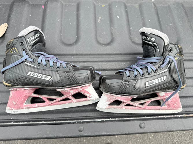 Bauer Supreme S29 Hockey Goalie Skates  Size 3.5 (Used)