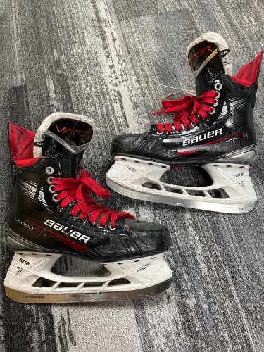 Senior Bauer Vapor X4 Hockey Skates 6.5 (Used)