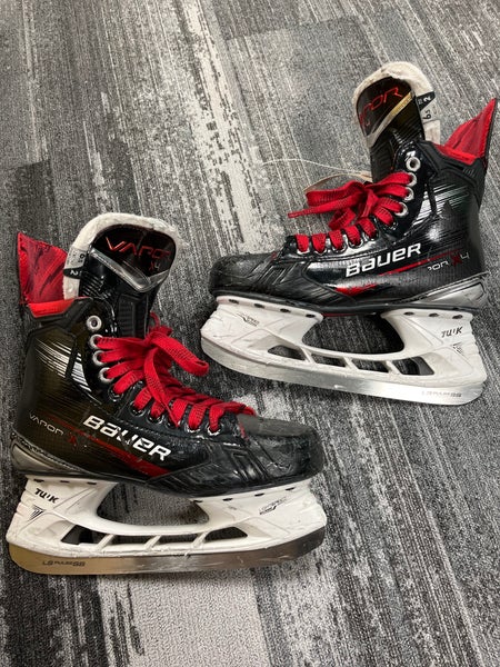 Senior Bauer Vapor X4 Hockey Skates 6.5 (Used)