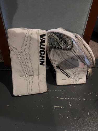 Vaughn v10 glove and Vaughn velocity blocker