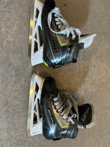 Bauer Elite Hockey Goalie Skates Size 5 (Used)