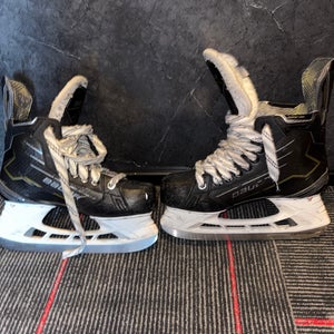 2020 Bauer Supreme M40 Hockey Skates Regular Width   Size 5.5 (Used)