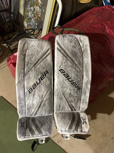 Small  Bauer Vapor 2X Goalie Leg Pads (Used)