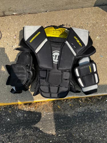 Intermediate Medium Warrior RX3E+ Goalie Chest Protector (Used)