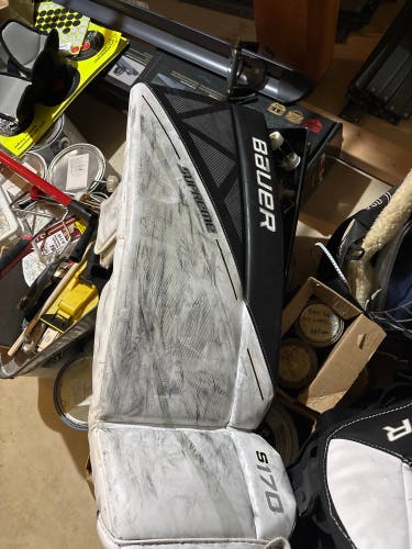 Large  Bauer Supreme S170 Goalie Leg Pads (Used)