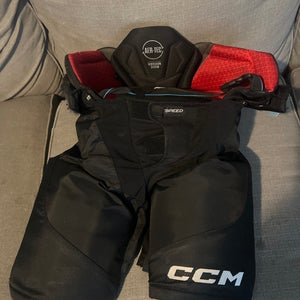 Medium Senior CCM Jetspeed ft6 Hockey Pants (Used)