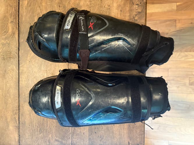 Senior Bauer vapor x900 lite 15" Shin Pads (Used)