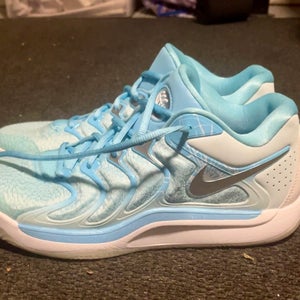 Men's Size M 11.5 (W 12.5) Nike KD17 Shoes